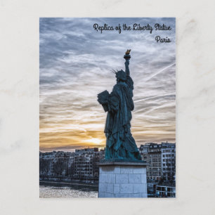 Carte Postale Coucher de soleil sur la réplique de la statue de