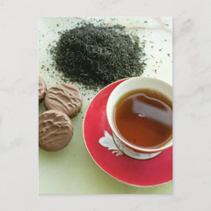 Carte Postale Coupe de thé noir avec biscuits au chocolat