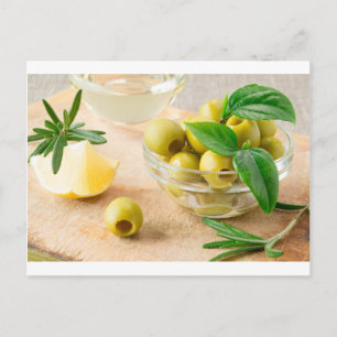 Carte Postale Coupe en verre avec olives vertes