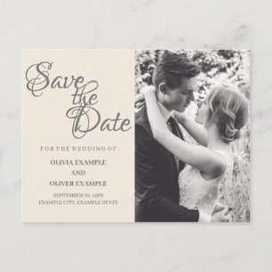 Carte Postale Couple de mariés s'embrassant en monochrome