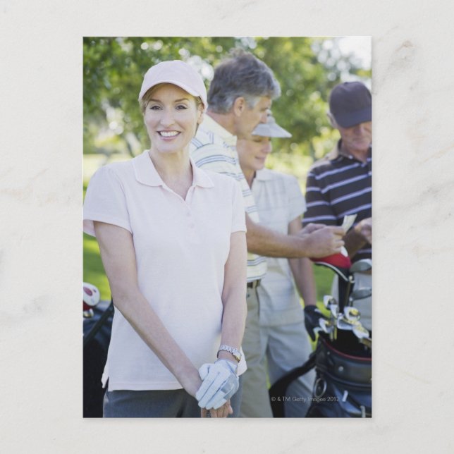 Carte Postale Couples se préparant à jouer au golf (Devant)