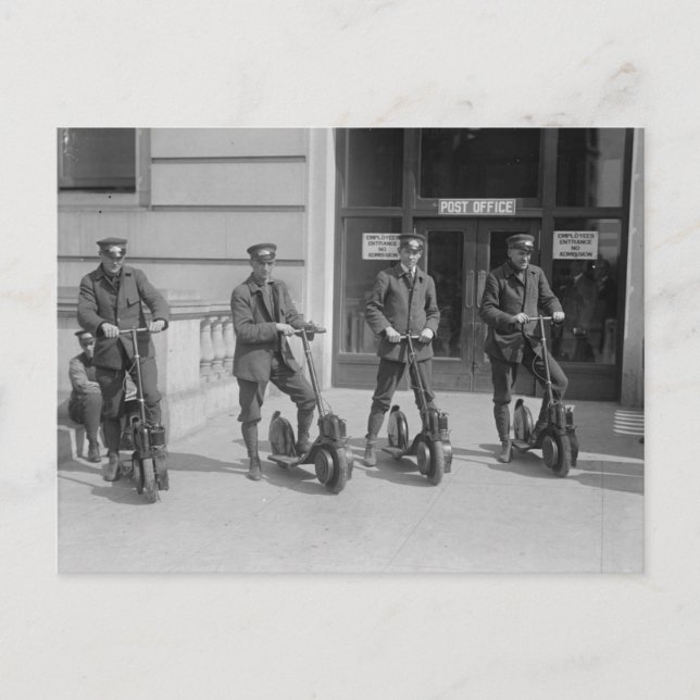 Carte Postale Courrier par Scooter (Devant)