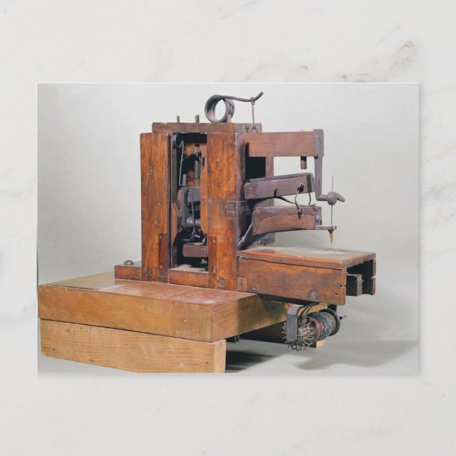 Carte Postale Couseuse', la première machine à coudre, 1830 (Devant)