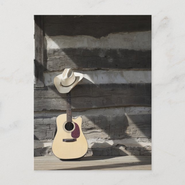 Carte Postale Cowboy casquette sur guitare s'appuie sur le cabin (Devant)