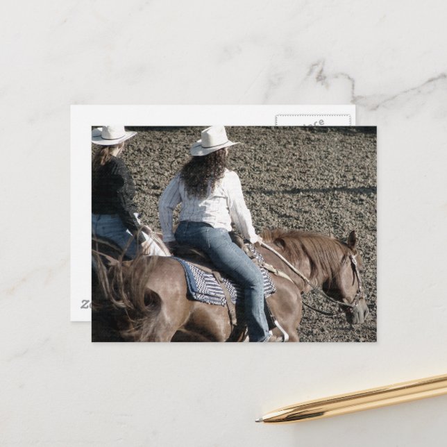 Carte Postale Cowgirls on a Rodeo Horses (Devant/Arrière en situation)