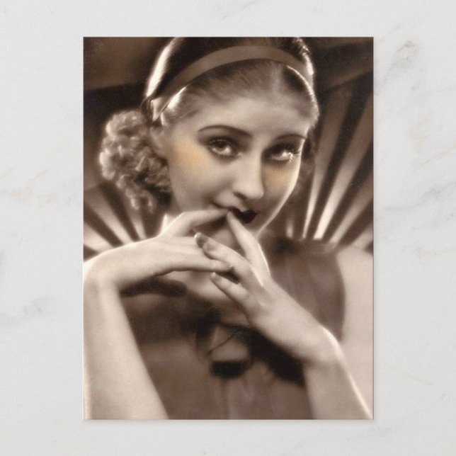Carte Postale Coy Beauty (Devant)