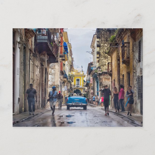 Carte Postale Croiser les rues de La Havane en voiture d'époque (Devant)