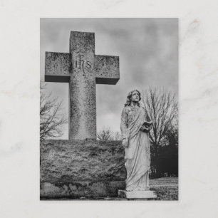 Carte Postale Crucifix et ange en noir et blanc 