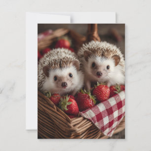 Carte Postale Cute Hérisson à la recherche d'un panier de fraise