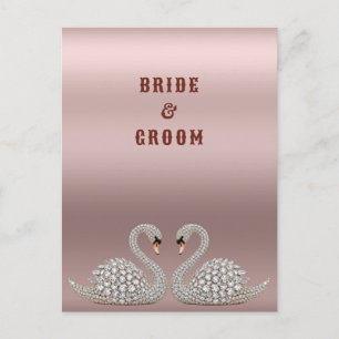 Carte Postale Cygnes de mariage ornés de bijoux créant un cœur s