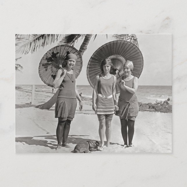Carte Postale Dames à la plage, 1920 (Devant)