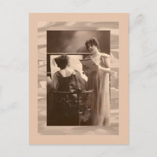 Carte Postale Dames au piano et chantant victoriennes