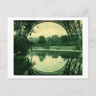 Carte Postale Dans le jardin du Champ de Mars, Paris, France Vin