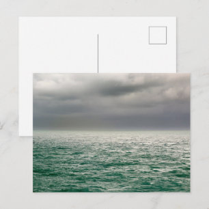 Carte postale d'appartement moderne avec vue sur l
