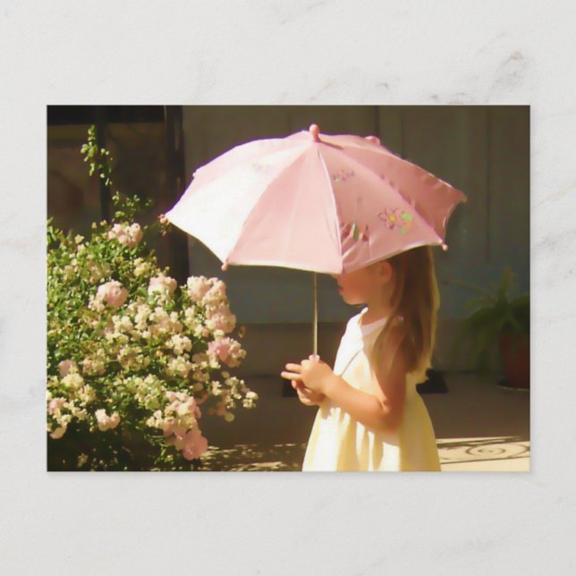 Carte postale de la fille au parapluie rose (Devant)