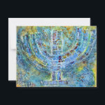 Carte postale de la Menorah bleue<br><div class="desc">L'oeuvre d'art originale pour cette menorah est une peinture mixte créée avec de la peinture acrylique, de la pâte à modeler et du papier par l'artiste juive contemporaine Meredith Gould.</div>