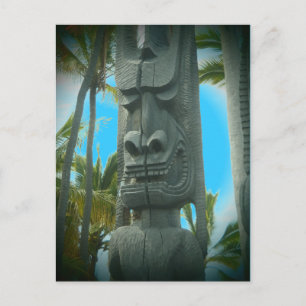 Carte postale de la statue de tiki souriante