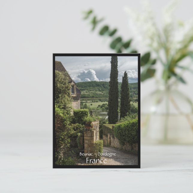 Carte postale de la ville de Beynac, Dordogne Fran (Debout devant)