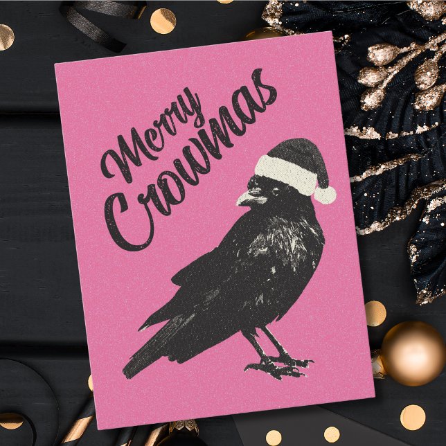 Carte postale de Noël Pink Merry Crowmas (A funny crow with a Santa hat makes this pink Merry Crowmas  Christmas postcard whimsical and unique)