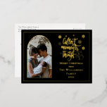 Carte Postale De Vacances En Aluminium Collecter des moments pas des choses Snowman Joyeu<br><div class="desc">Classy,  sobre et élégant "Collect Moments Not Things" et snowman et snowflakes script design avec votre photo voûtée et beau texte en feuille et détails sur le devant avec votre message / salutation,  fermeture et signatures sur le dos. Conception composite par Holiday Hearts Designs.</div>