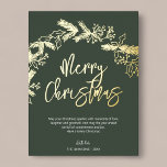 Carte Postale De Vacances En Aluminium Joyeux Noël Brush Script Berry Feuilles vert<br><div class="desc">La carte de Noël contient des couronnes de feuilles de canneberge et de pin.</div>