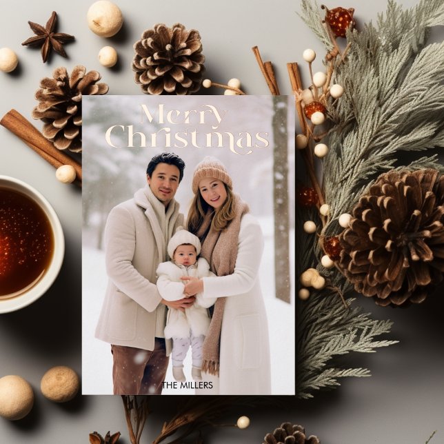 Carte Postale De Vacances En Aluminium Joyeux Noël moderne Minimal 1 Photo Beige (Modern Merry Christmas Minimal 1 Photo Beige Foil Holiday Postcard)