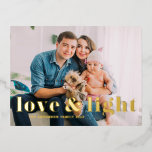 Carte Postale De Vacances En Aluminium Love and Light Bold Typographie Hanoukka Photo<br><div class="desc">Amour et Lumière ! Envoyez vos souhaits à votre famille et à vos amis avec cette carte postale Hanoukka personnalisable en feuille d'or. Il présente une typographie audacieuse. Personnalisez en ajoutant des noms et une photo. Cette feuille d'or Happy Hanoukka carte postale est disponible sur d'autres cartes.</div>