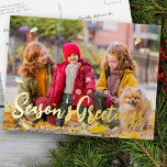 Carte Postale De Vacances En Aluminium Photo de famille de feuilles de voeux simple et mo<br><div class="desc">Le design est composé d'une simple typographie cursive joueuse avec étoiles. Ajoutez le nom,  l'année et le message personnalisé de votre famille. Disponible ici : http://www.zazzle.com/store/selectpartysupplies</div>