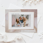 Carte Postale De Vacances En Aluminium Tons mauve et Parties scintillant Accents Photo No<br><div class="desc">Faites bonne humeur avec cette carte postale personnalisable en feuille de Noël, avec un bel arrière - plan bleu, mauve et neutre aux accents de parties scintillant subtils pour une touche festive. Parfait pour présenter votre photo de vacances préférée, cet élégant design offre un moyen personnel et élégant d'envoyer vos...</div>