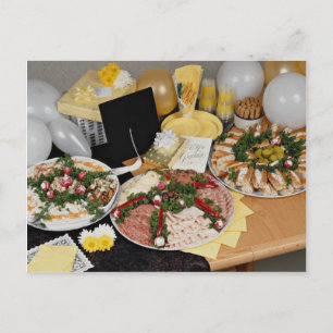 Carte Postale Délicieux Trois plateaux de délices avec ballons