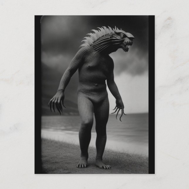 Carte postale déplaisant Strand Beast Monster Hall (Devant)