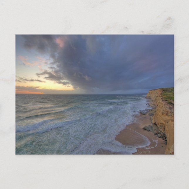 Carte Postale Des falaises de mer capturent des jours de dernièr (Devant)