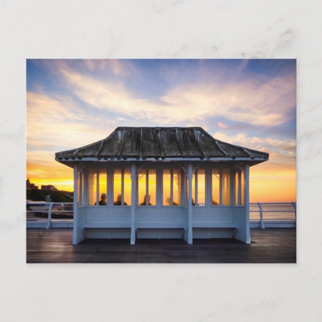 Carte Postale Des gens regardent le coucher de soleil sur la jet (Devant)