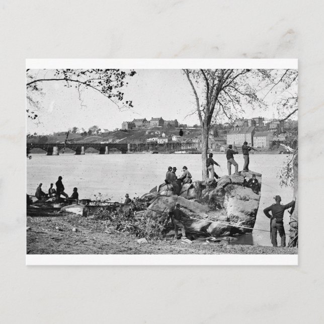 Carte Postale Des soldats de l'Union gardent la rivière Potomac  (Devant)