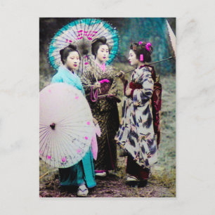 Carte Postale Deux Geisha et un Maiko et des Parasols Vieux Japo