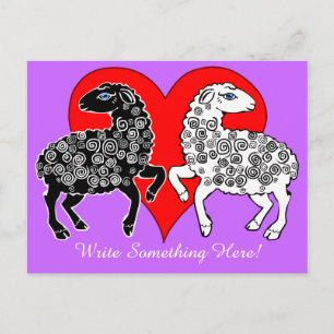 Carte Postale Deux moutons noir blanc grand cœur rouge personnal