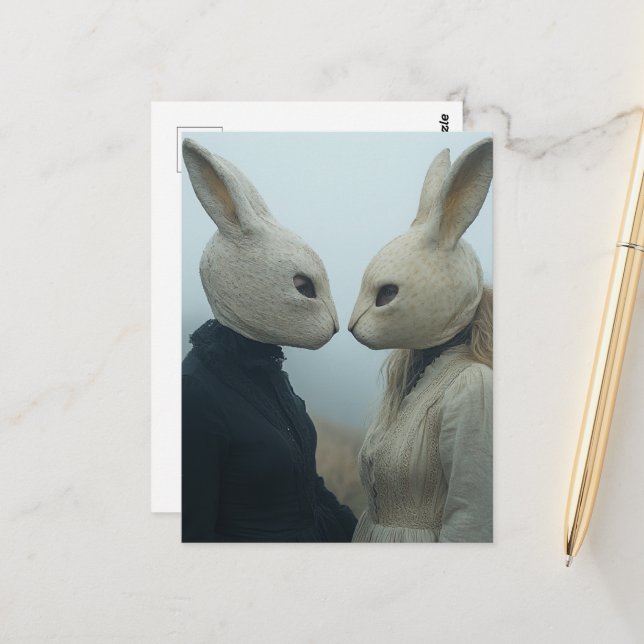 Carte Postale Deux personnes dans des masques de lapin (Devant/Arrière en situation)