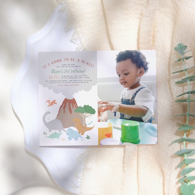 Carte Postale Dinosaur & Volcano Blast Boy Photo Anniversaire (Créateur téléchargé)