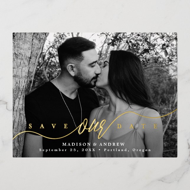 Carte Postale D'invitation À Feuilles D'aluminium Flourissant Love Gold Script Enregistrer la date (Recto)