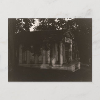 Carte postale Distance de la tombe fantôme