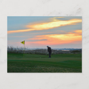 Carte Postale Dix-huitième vert au coucher du soleil sur l'île d