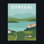 Carte Postale Donegal Irlande Retro Travel Art Vintage<br><div class="desc">Conception de voyage rétro Donegal. Donegal se trouve dans le sud du Donegal,  à l'embouchure de la rivière Eske et de la baie Donegal,  qui est surplombée par les montagnes Blue Stack.</div>