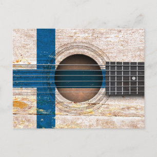 Carte Postale Drapeau finlandais sur la vieille guitare acoustiq