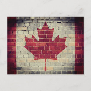Carte Postale Drapeau vintage du Canada sur un mur en brique