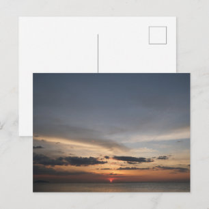 Carte postale du coucher de soleil serein sur l'oc
