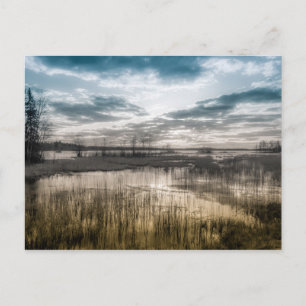 Carte postale du lac sombre
