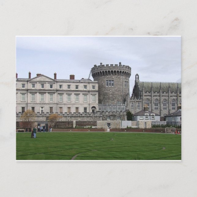 Carte Postale Dublin Castle Ireland, pelouse & château turret. (Devant)