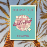 Carte Postale Dubrovnik Croatie Hrvatska Retro Vintage<br><div class="desc">Dubrovnik Croatia Retro Vintage Design avec une boule disco en rose,  et des teintes de pêche à l'abricot. Cette belle carte postale est une carte de voeux parfaite pour les résidents,  les visiteurs,  les touristes ou les fans de Dubrovnik.</div>