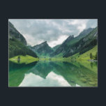 Carte Postale Eau | Lac Alpes suisses<br><div class="desc">Cette photo extraordinaire de Getty Images offre une vue sur les Alpes suisses et un lac bleu et clair.</div>