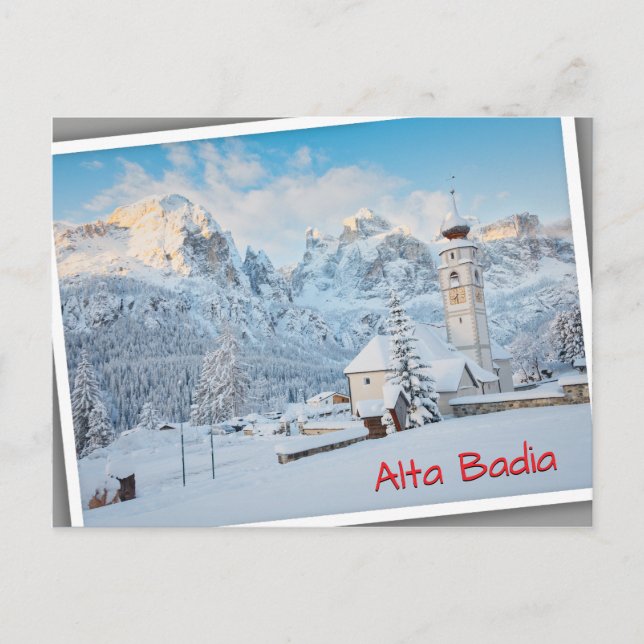 Carte Postale Eglise couverte de neige avec arrière - plan de mo (Devant)
